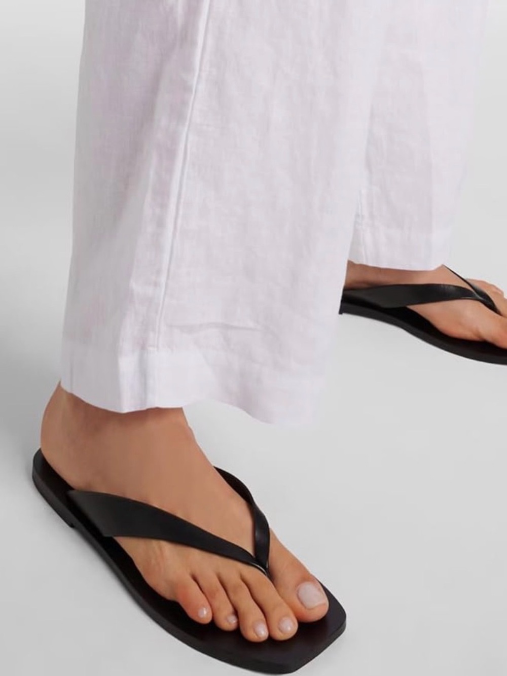 Minimal Black Square-Toe Flip Flop Sandals